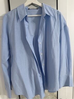 Zara Light Blue Casual Button-Down Shirt